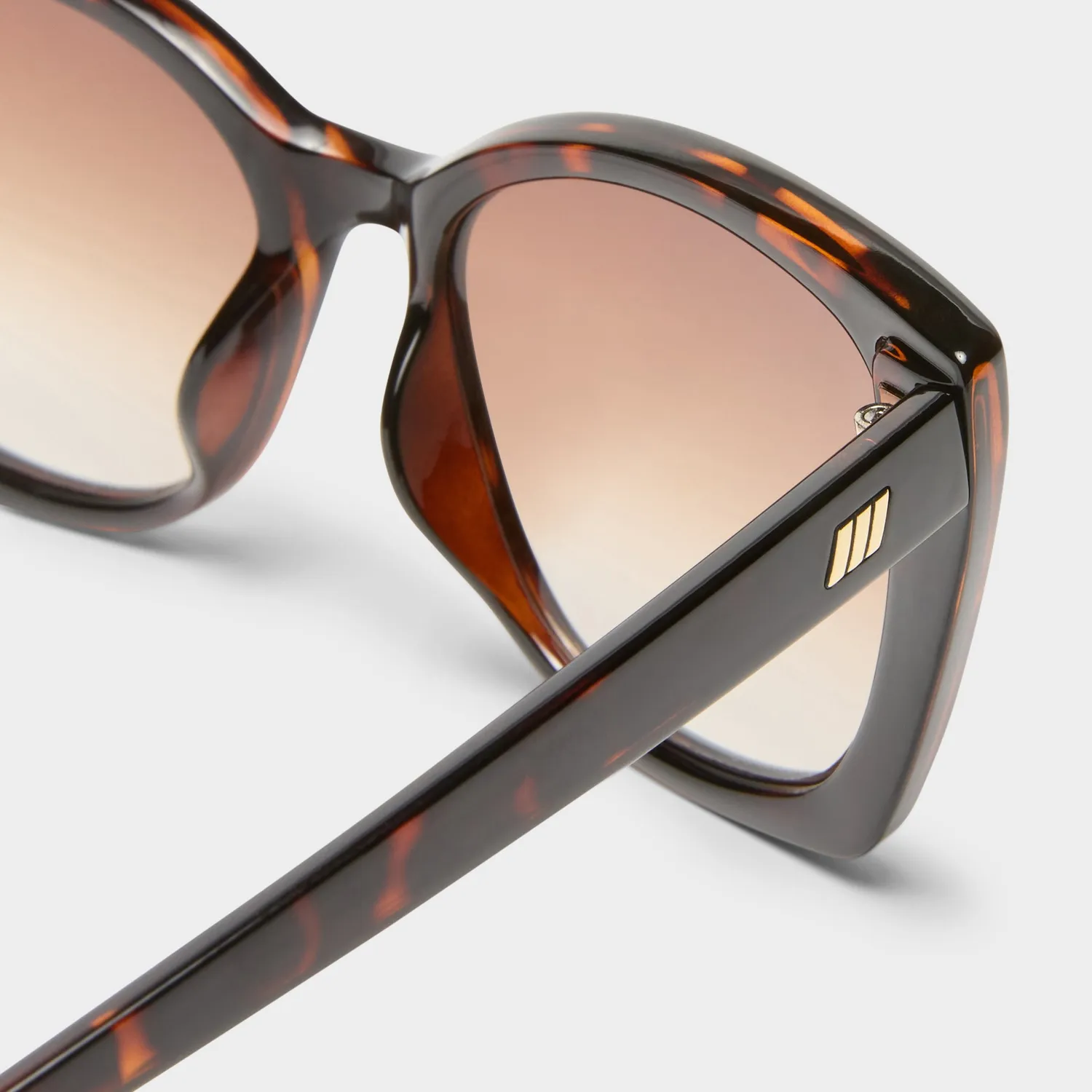 Le Specs Incantation occhiale da sole tartarugato sfumato