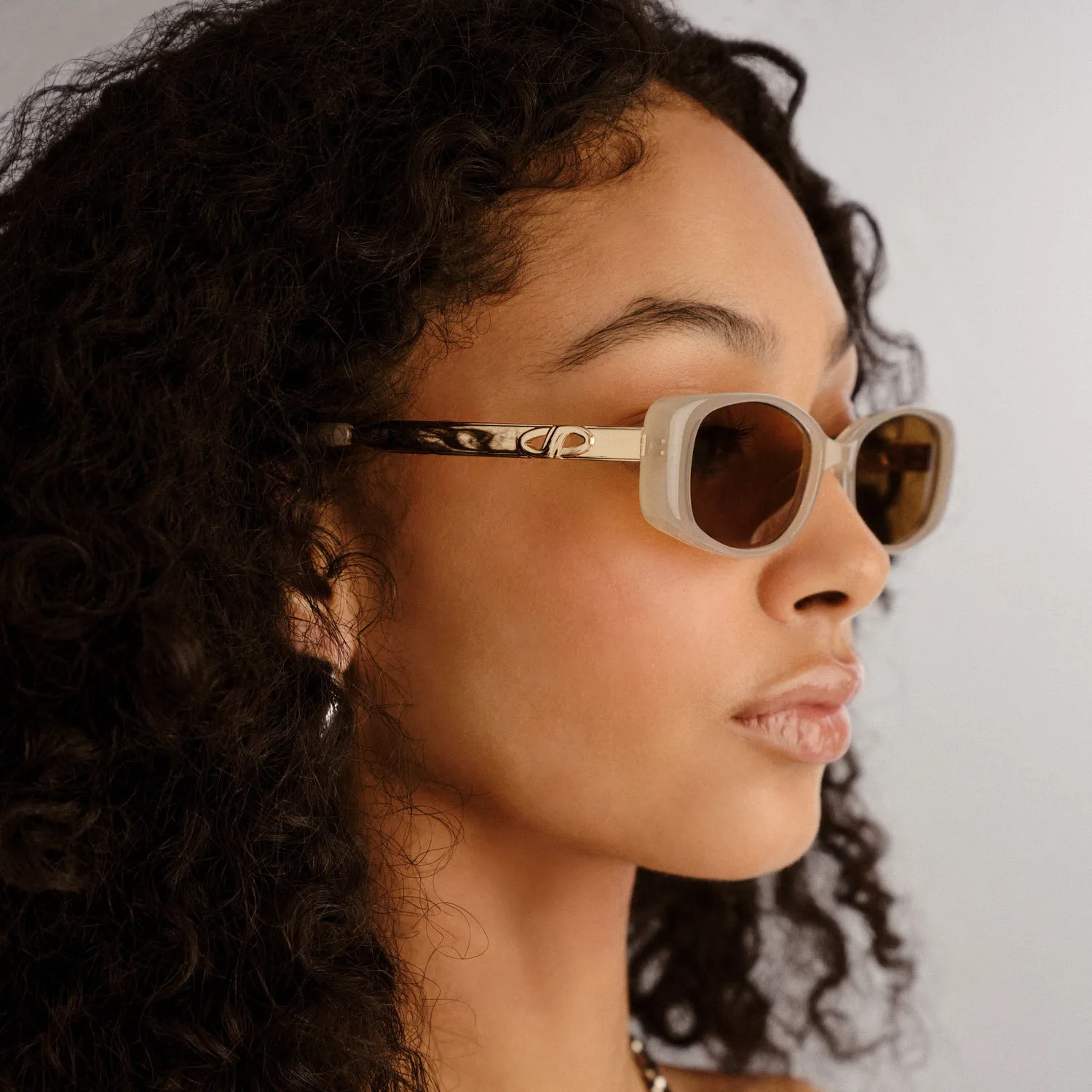 Le Specs Lil Starlight occhiali da sole stretto oatmeal tan