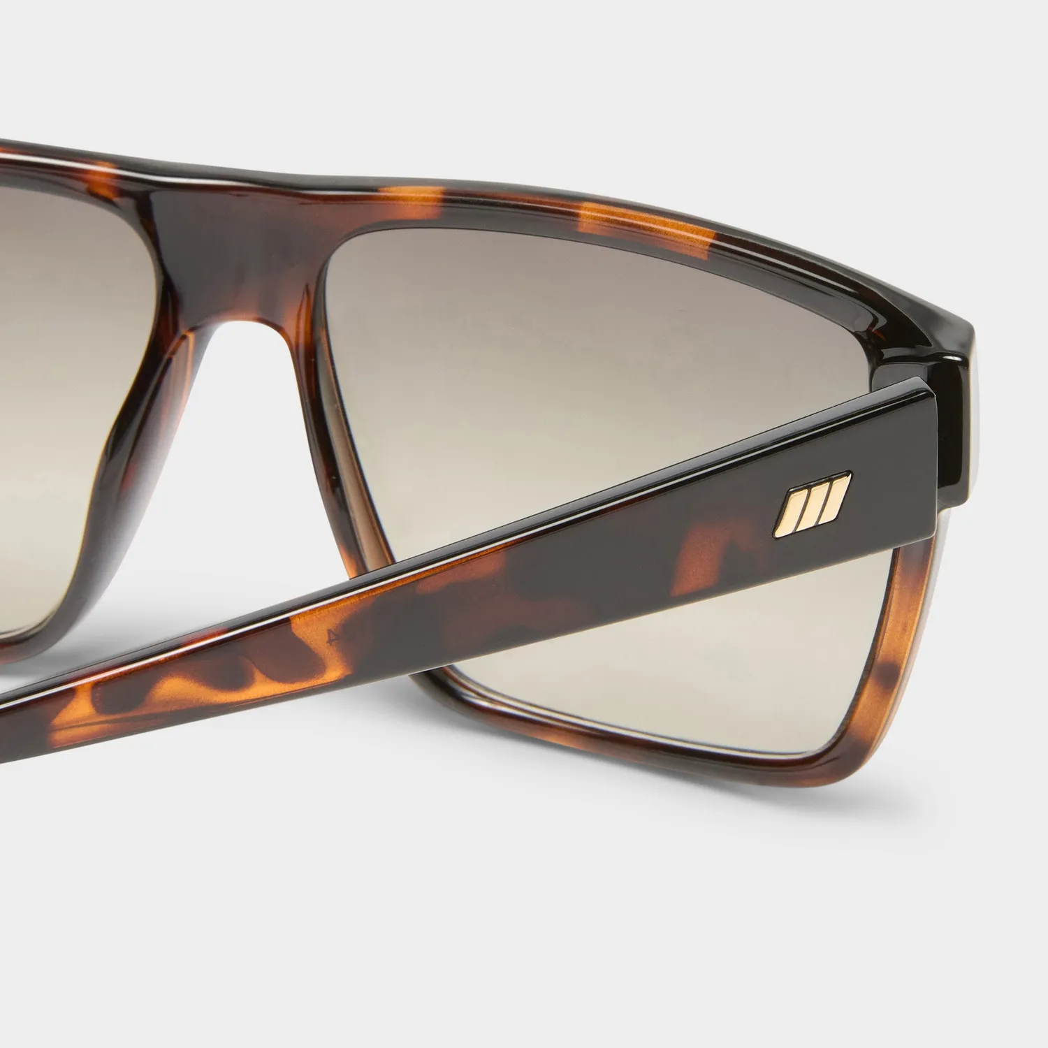 Le Specs Dark Magic occhiali da sole tartarugati D-frame