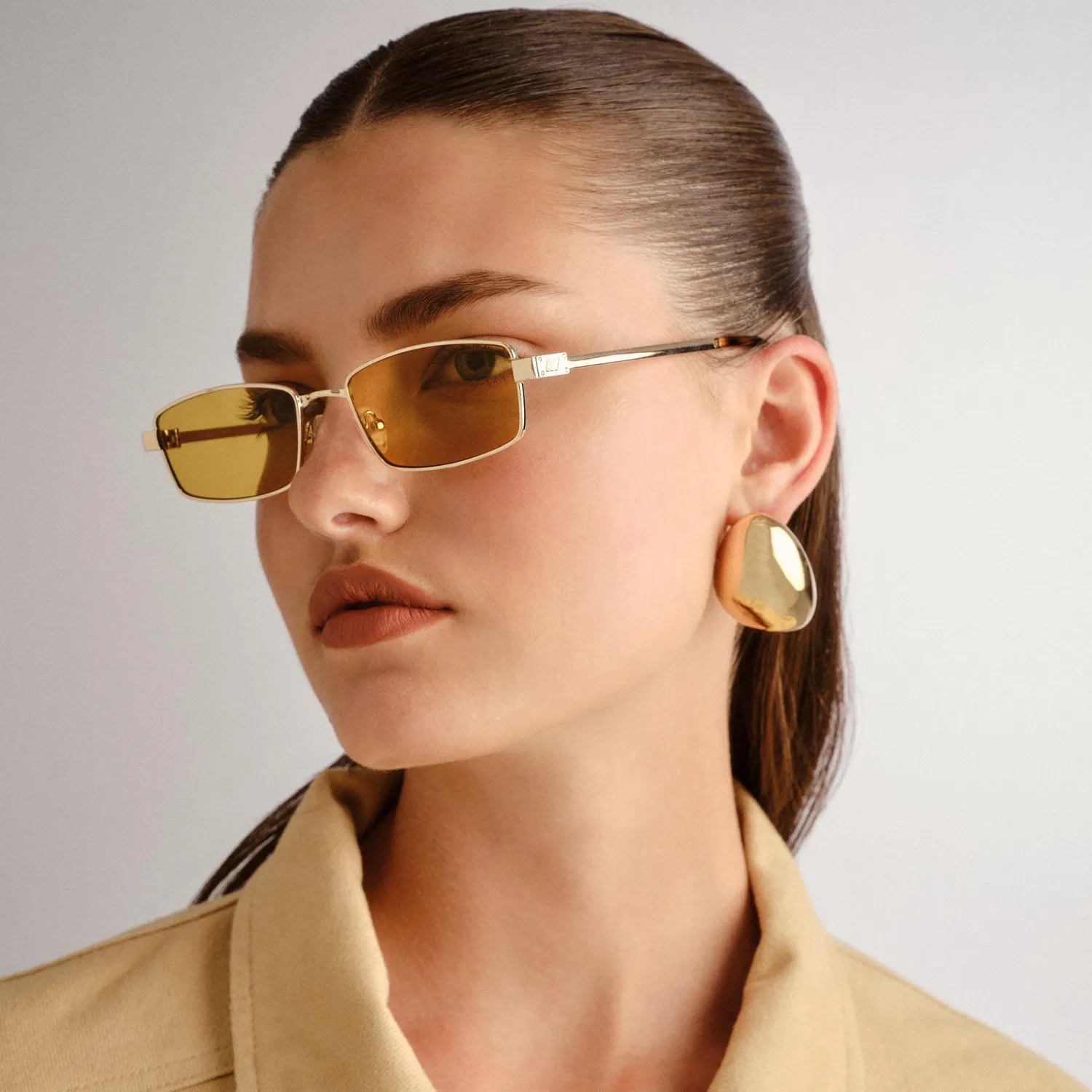 Le Specs Bizarro occhiale da sole bright gold rettangolare