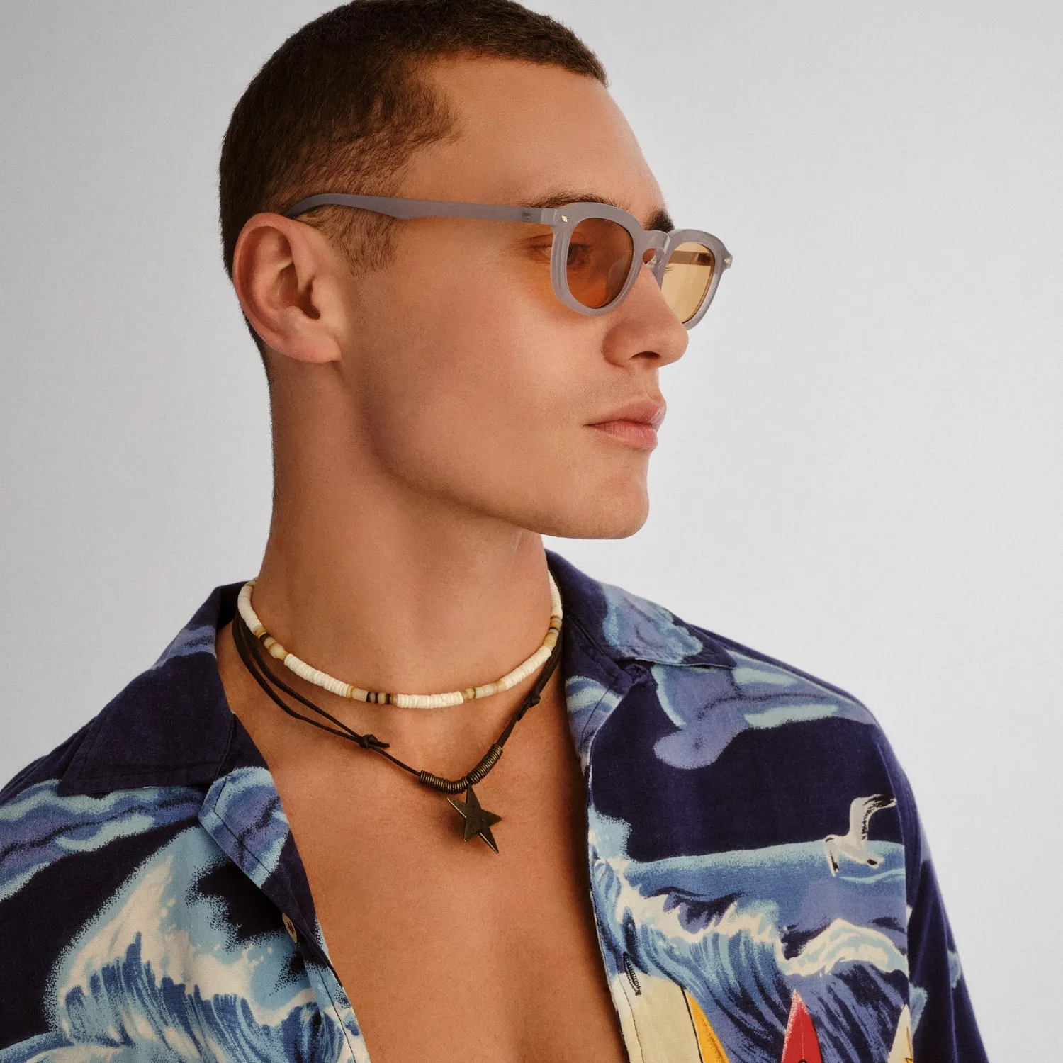 Le Specs Heart Throb occhiali da sole grigi rotondi