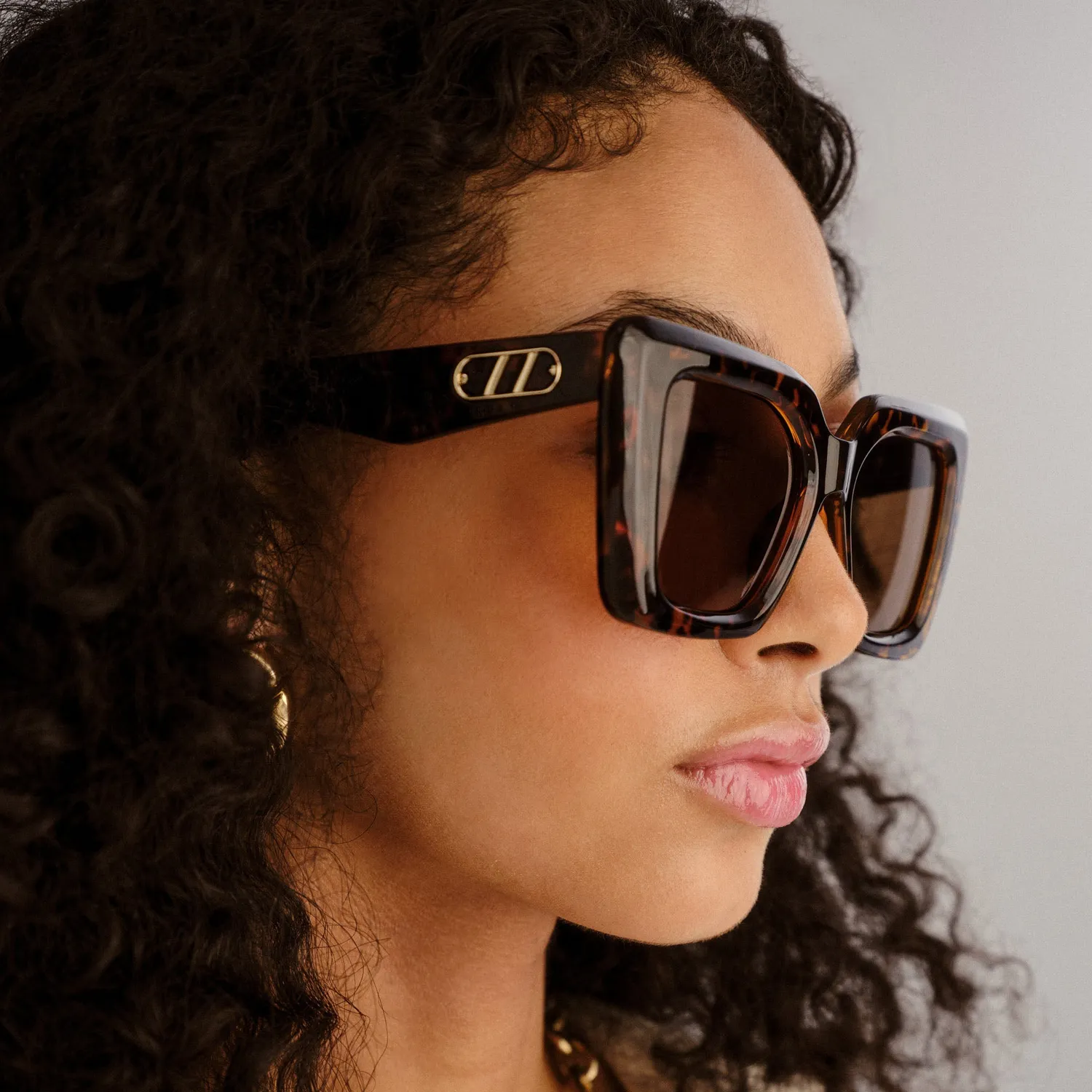 Le Specs Unimaginable occhiali da sole tartarugato quadrati