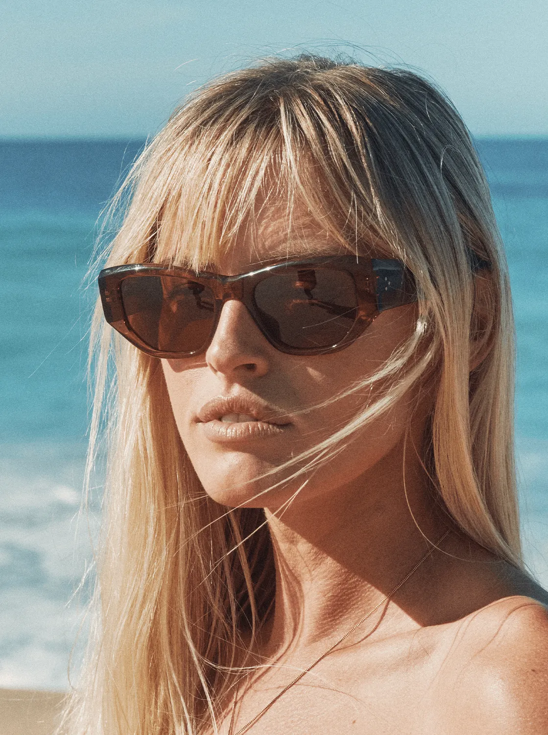 Raen Ynez occhiale da sole Allegra Teak 54 acetato