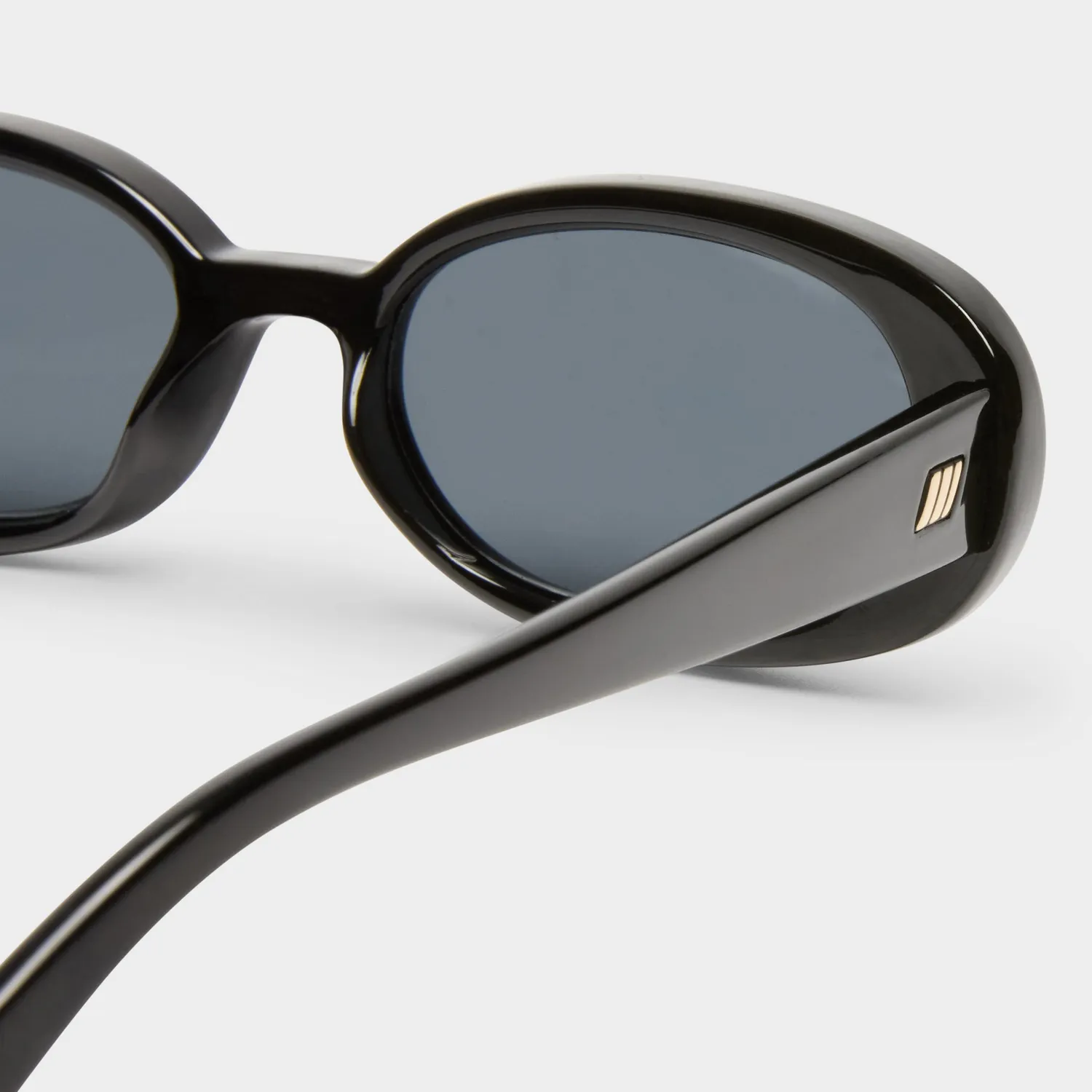 Le Specs Outta Love occhiali da sole nero ovali