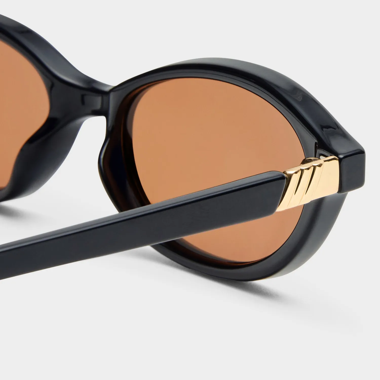 Le Specs Duskfall occhiale da sole blu navy ovale stretto
