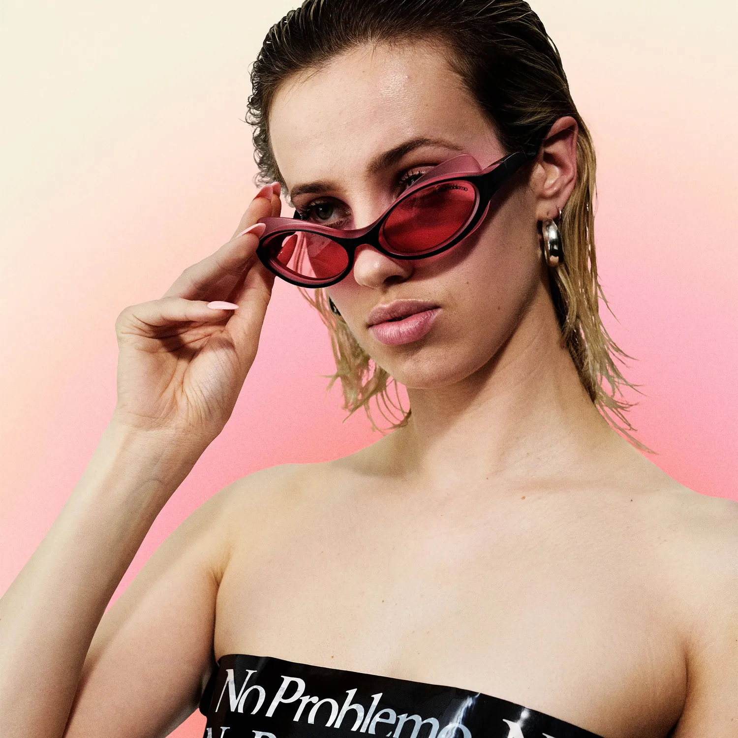 Le Specs Lyra occhiale da sole nero crimson mono