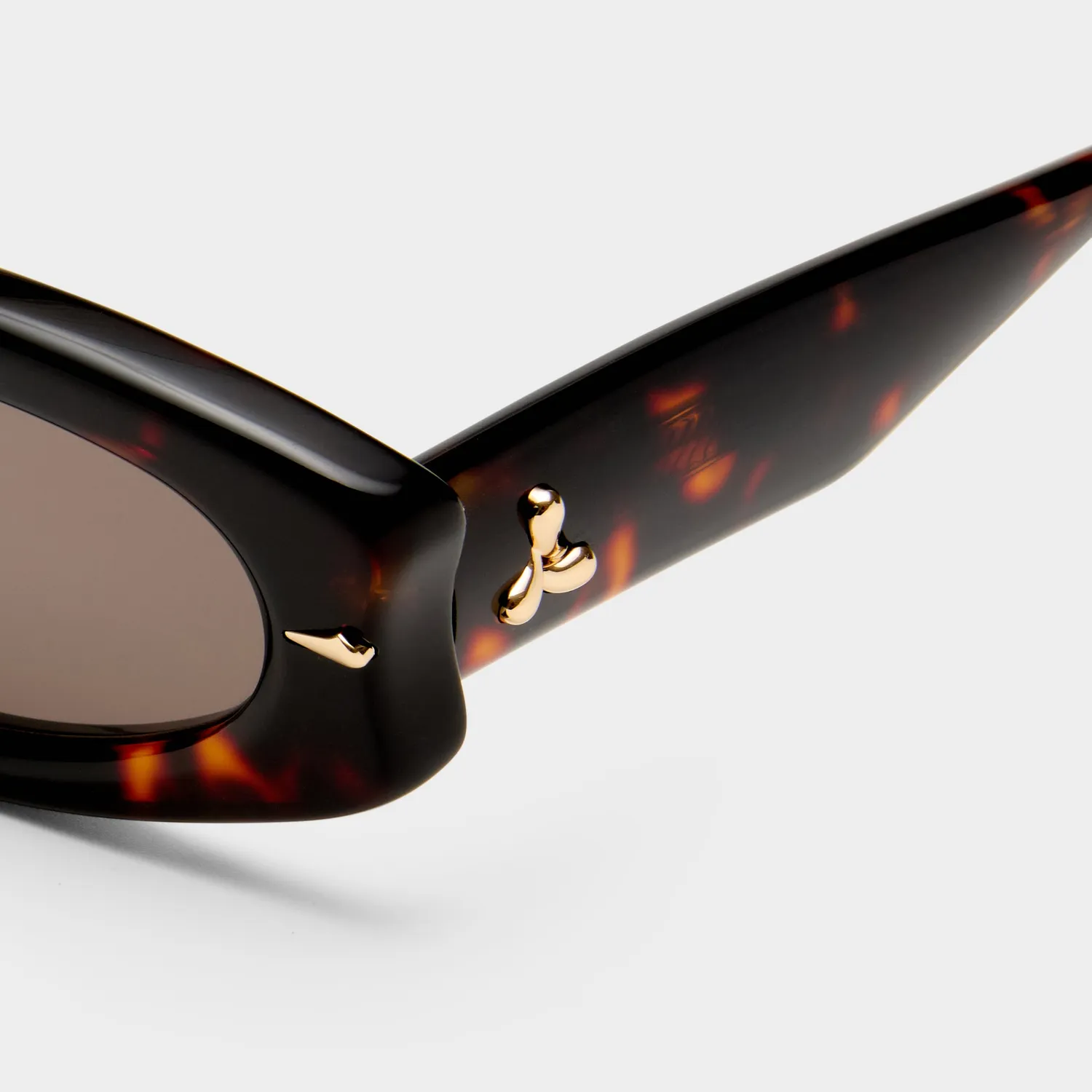Le Specs Lunar occhiali da sole tartarugato ovali