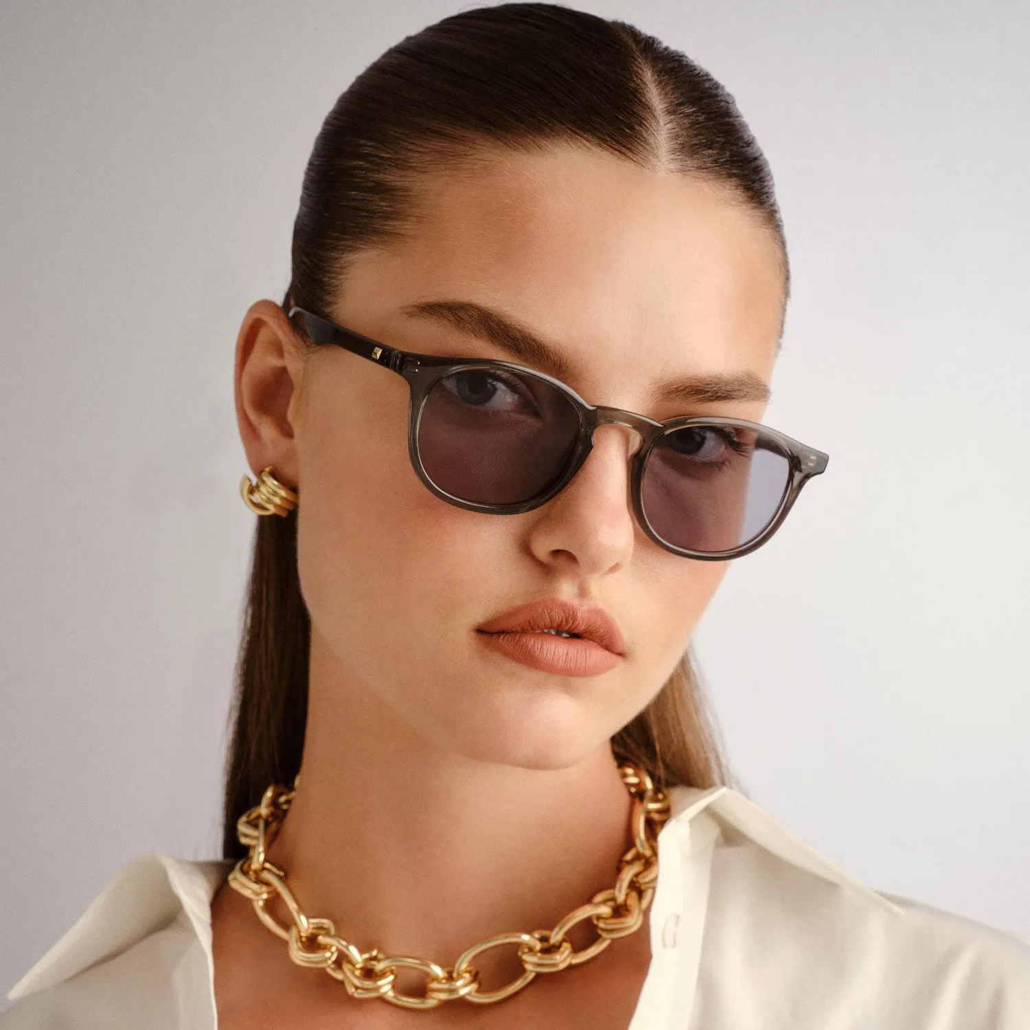 Le Specs Club Royale occhiale da sole grigio tondo
