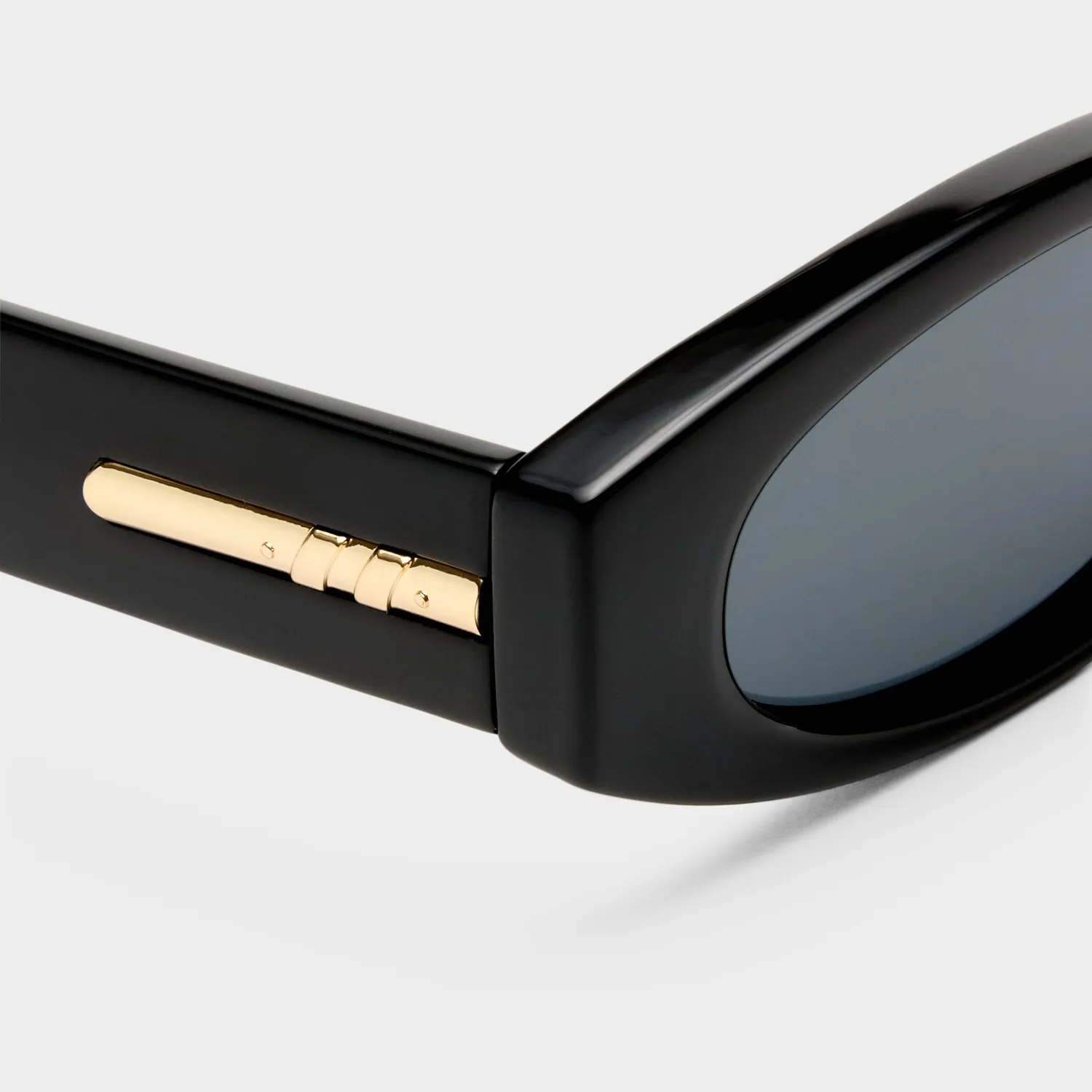 Le Specs Belladonna occhiali da sole ovali black smoke