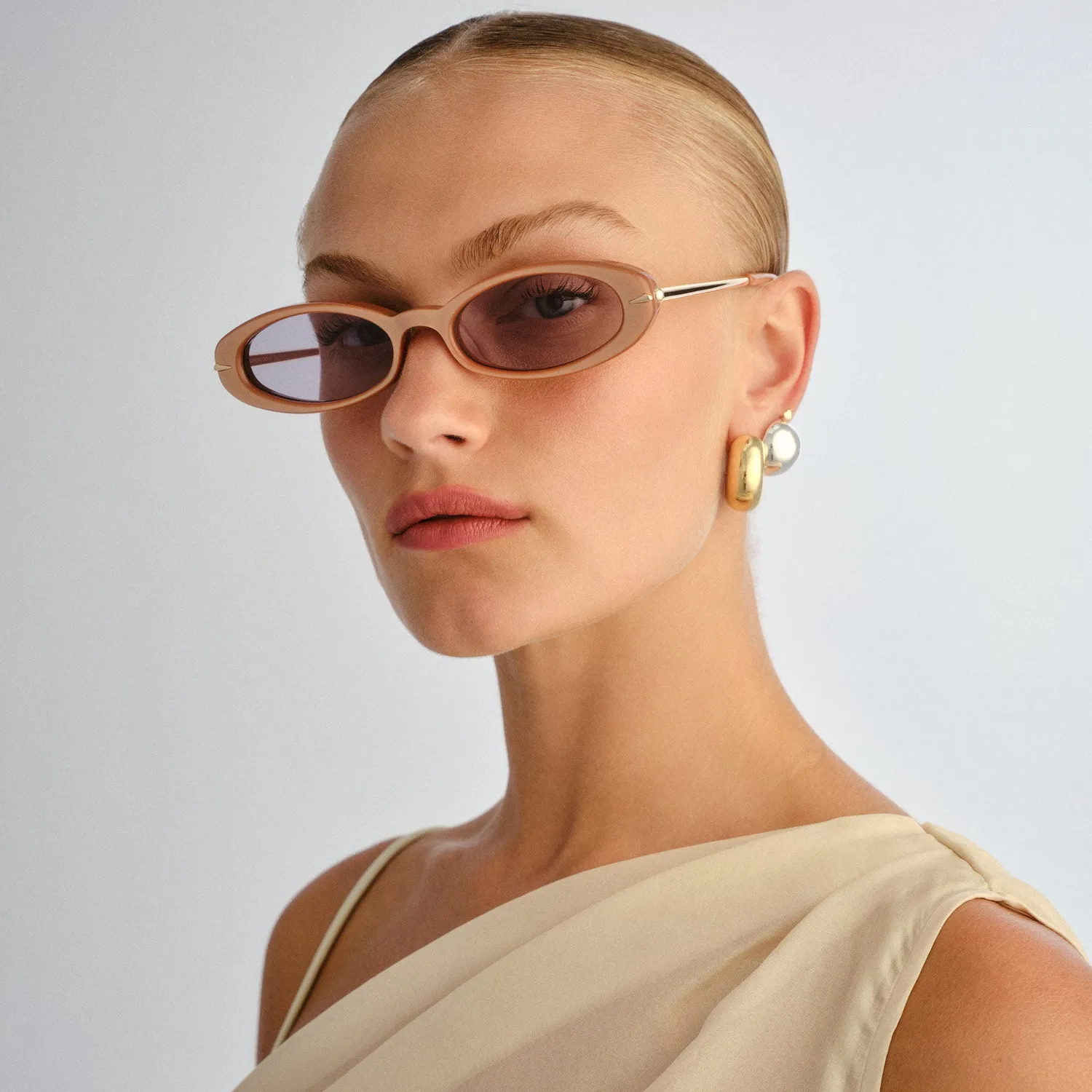Le Specs Numero Doce occhiali da sole champagne velvet ovali