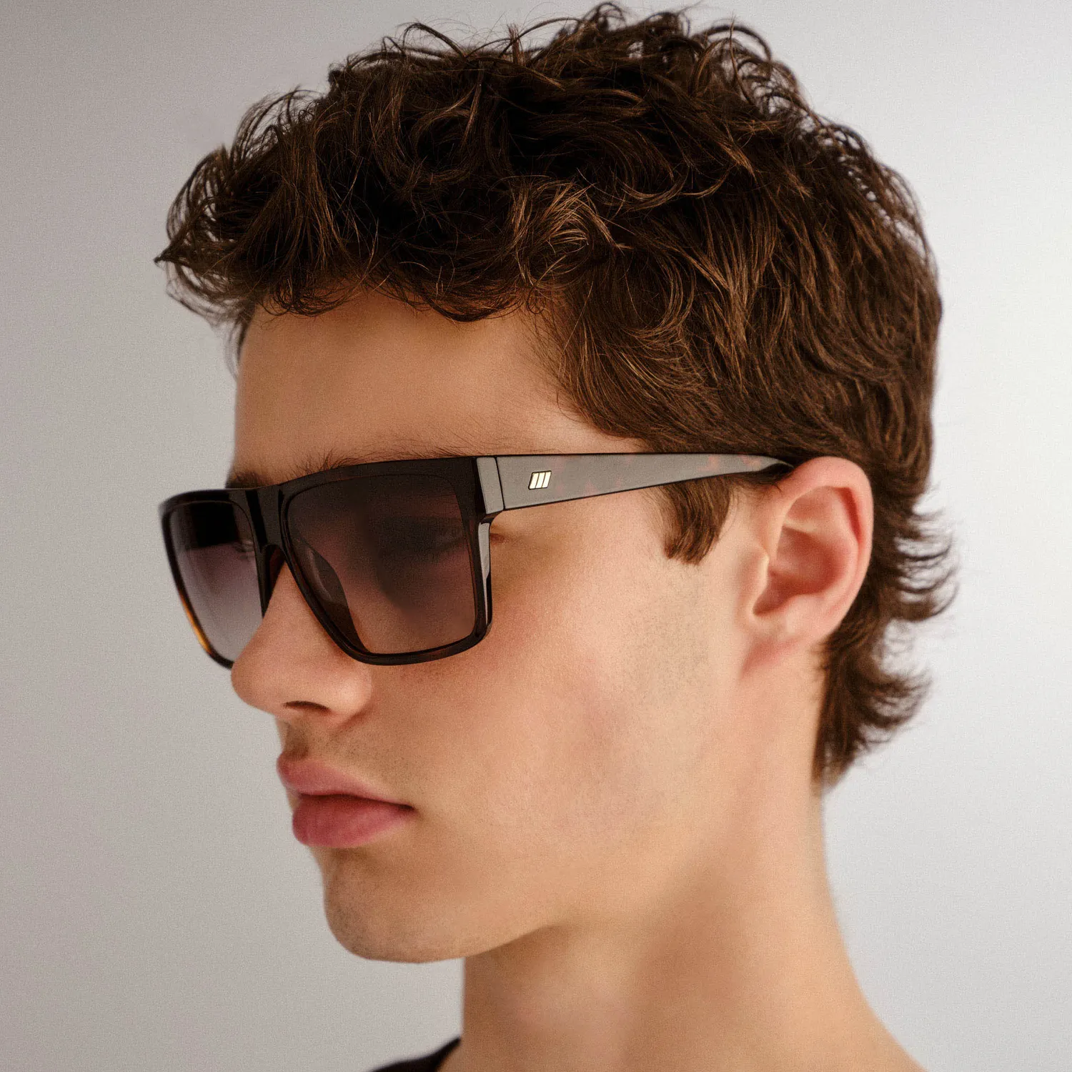 Le Specs Dark Magic occhiali da sole tartarugati D-frame