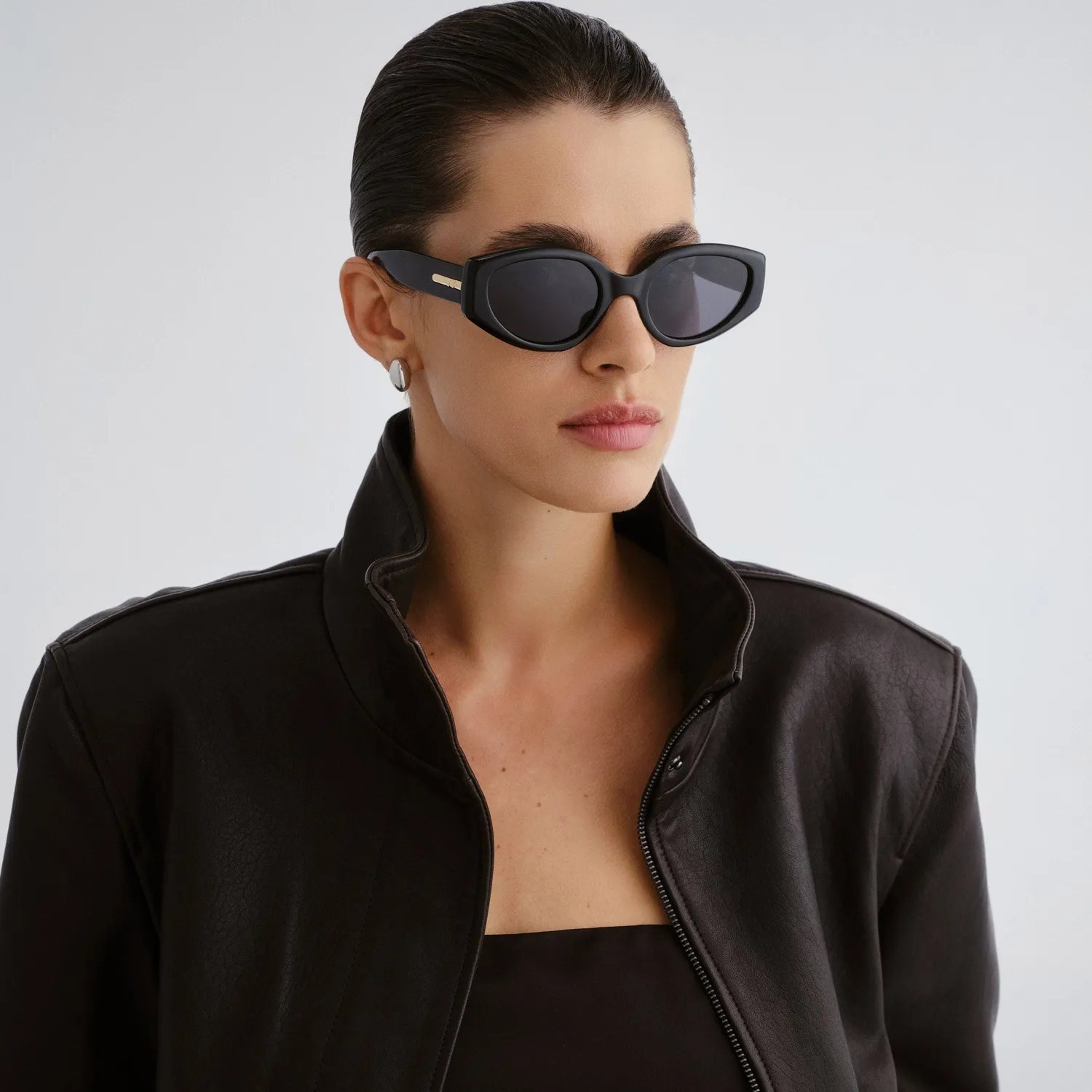 Le Specs Fevered + occhiali da sole nero ovali