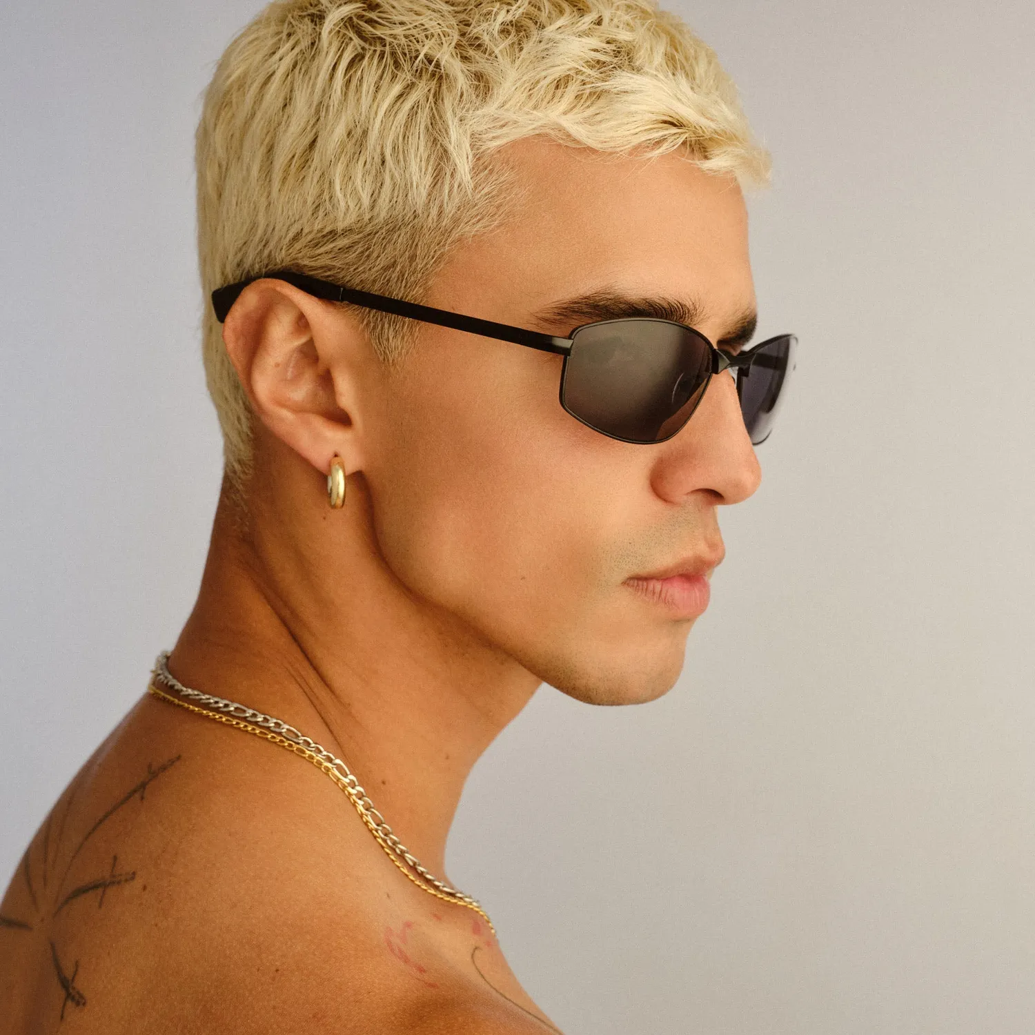 Le Specs Star Beam occhiali da sole nero opaco ovale wrap