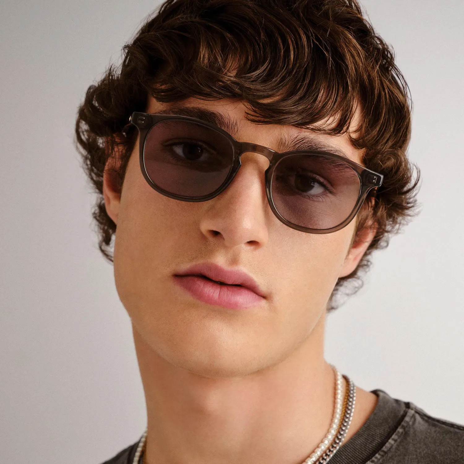 Le Specs Club Royale occhiale da sole grigio tondo