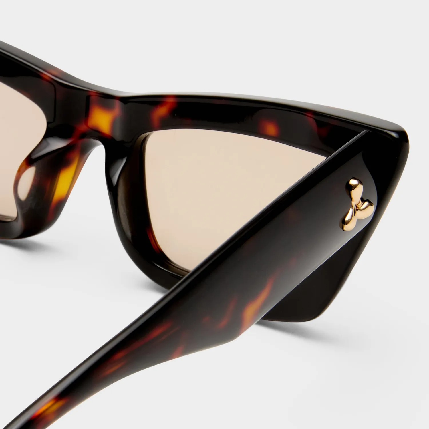 Le Specs Lucia occhiale da sole tartarugato cat-eye