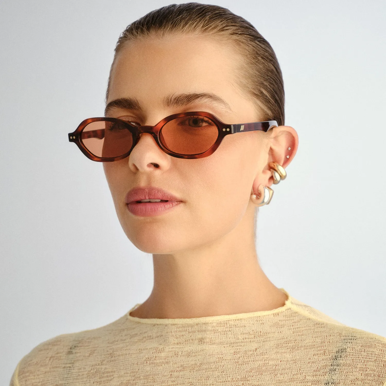 Le Specs Foundry + occhiale da sole tort ovale stretto