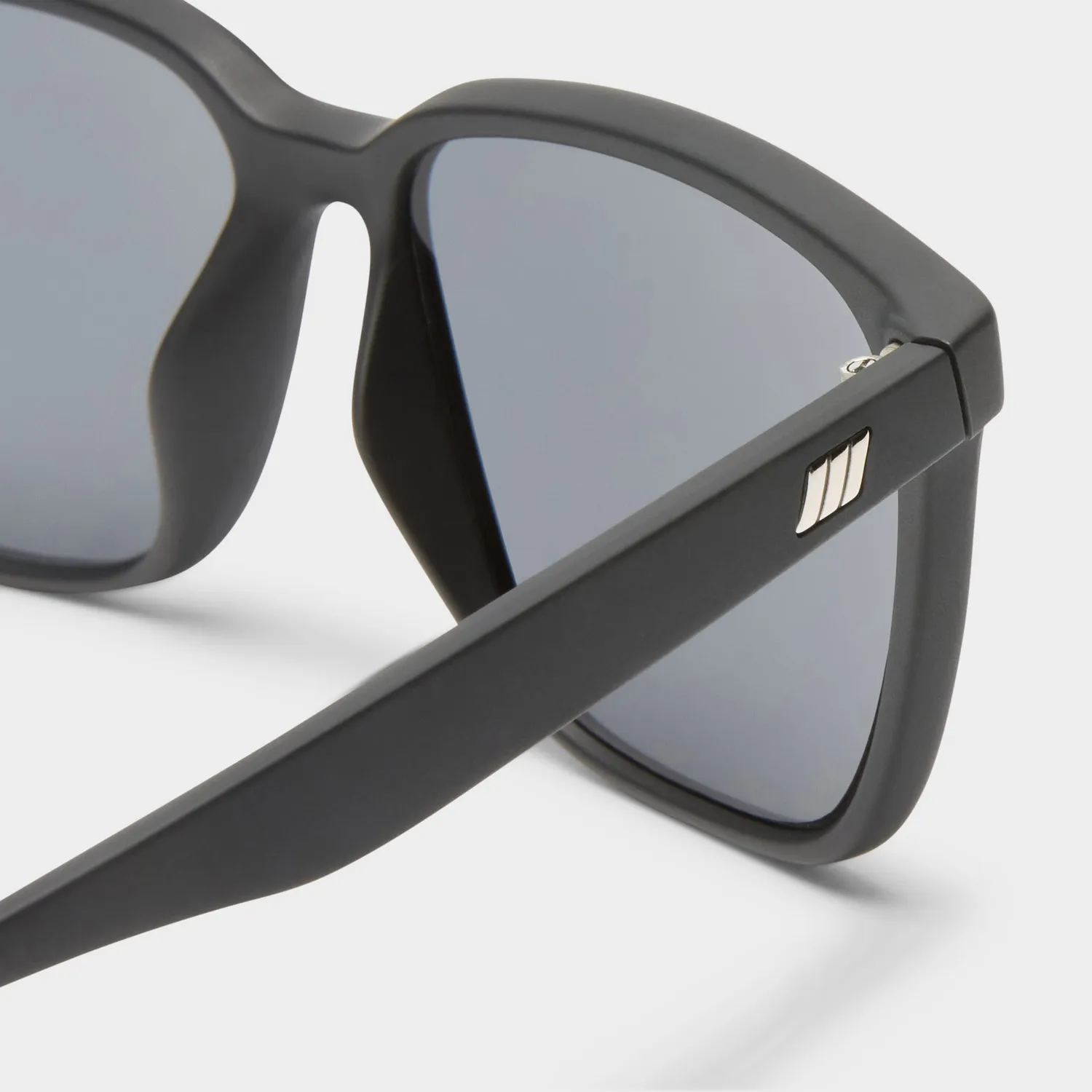 Le Specs Fair Game occhiale da sole matte black smoke