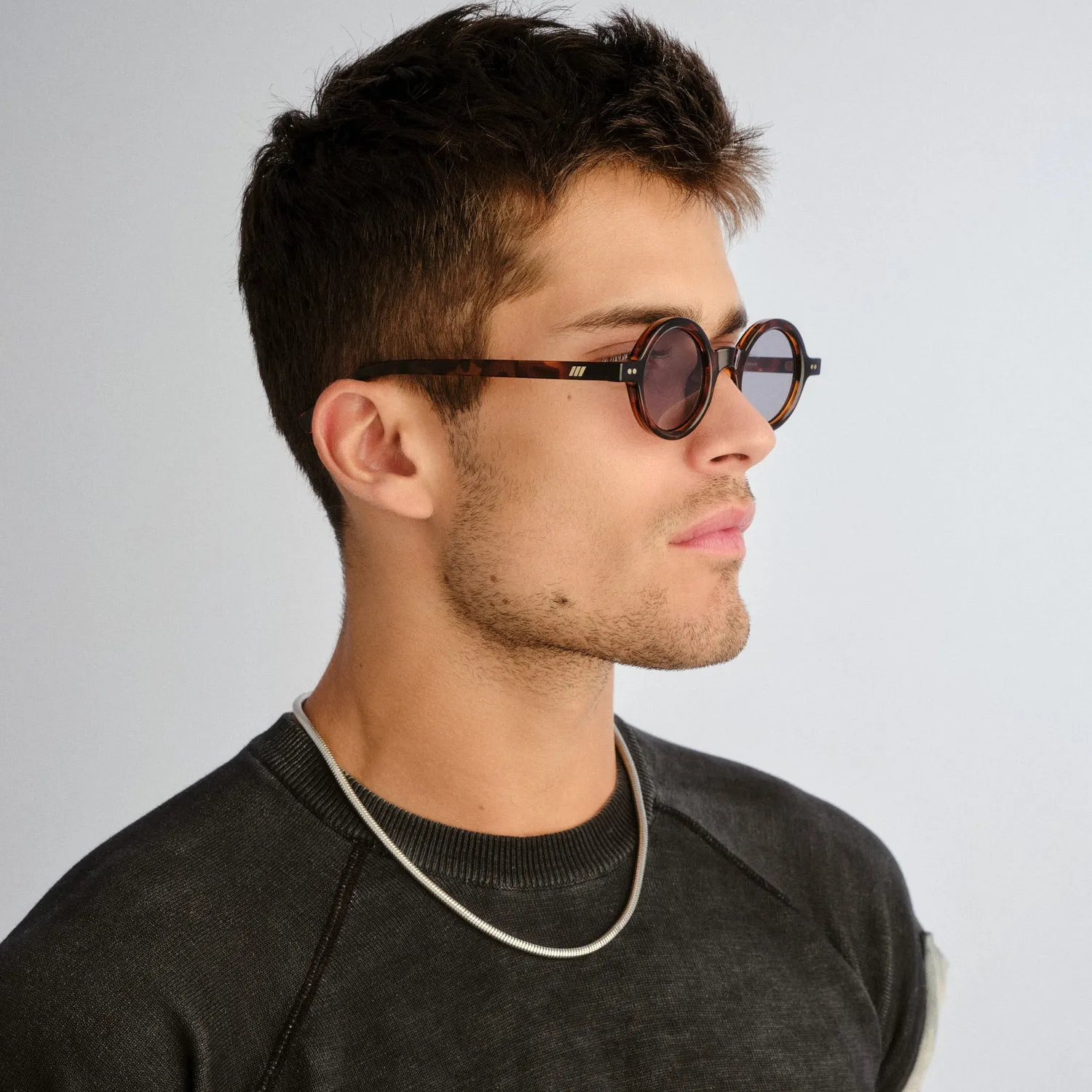 Le Specs Sycophantic + occhiali da sole tartarugato rotondi