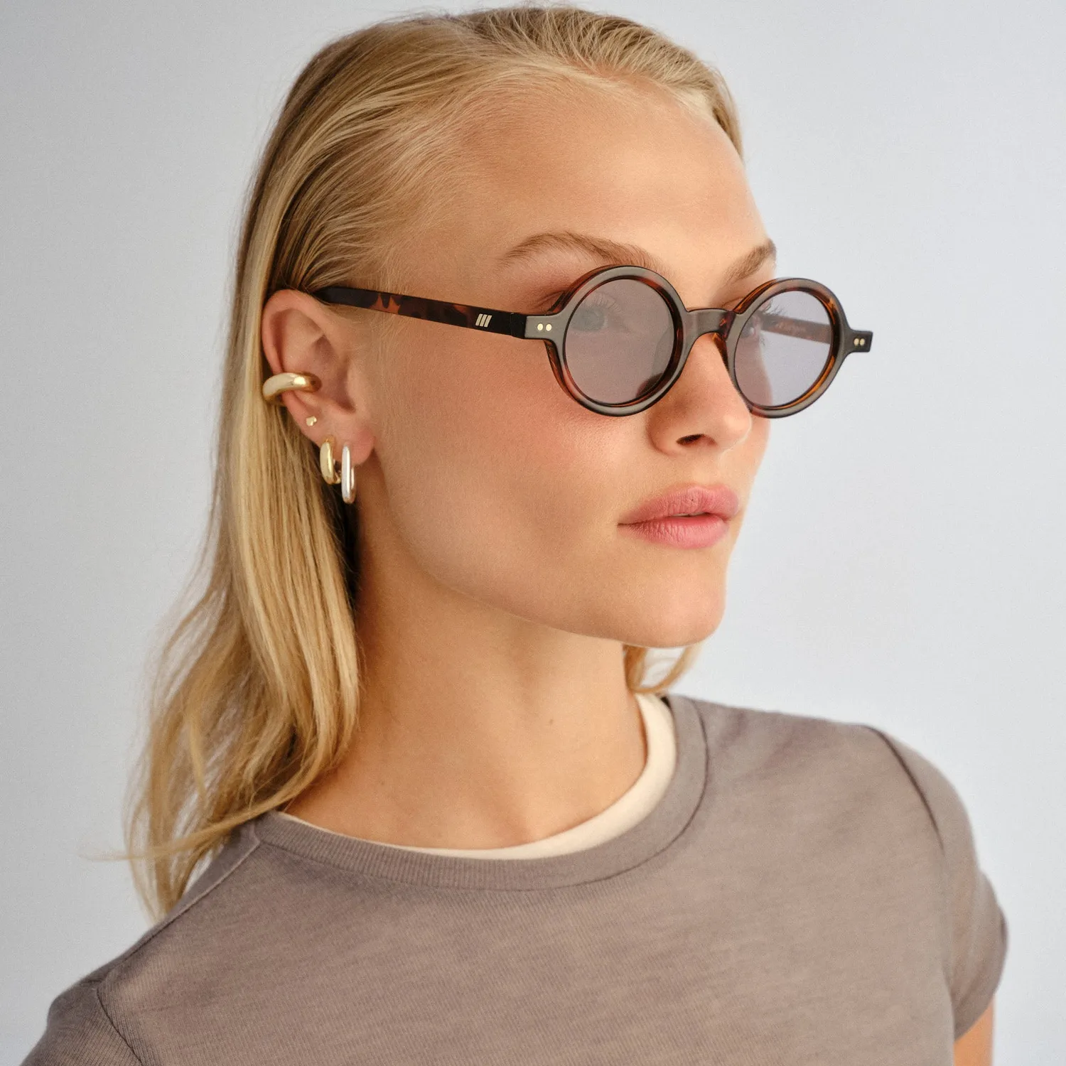 Le Specs Sycophantic + occhiali da sole tartarugato rotondi