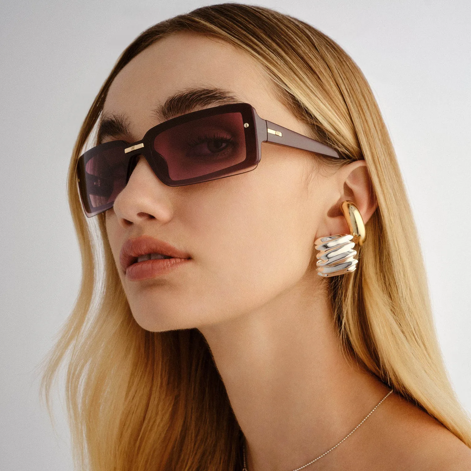 Le Specs Evasion occhiale da sole rosso visiera
