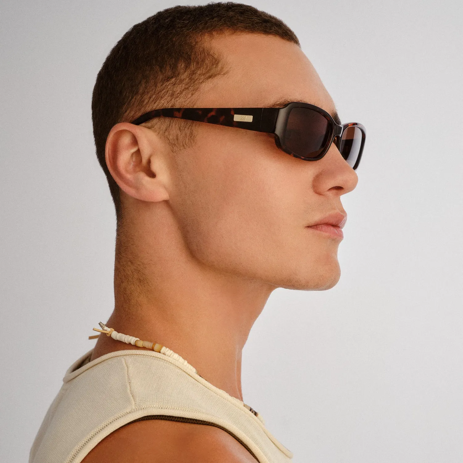 Le Specs Gigglemug occhiale da sole tartarugato slim