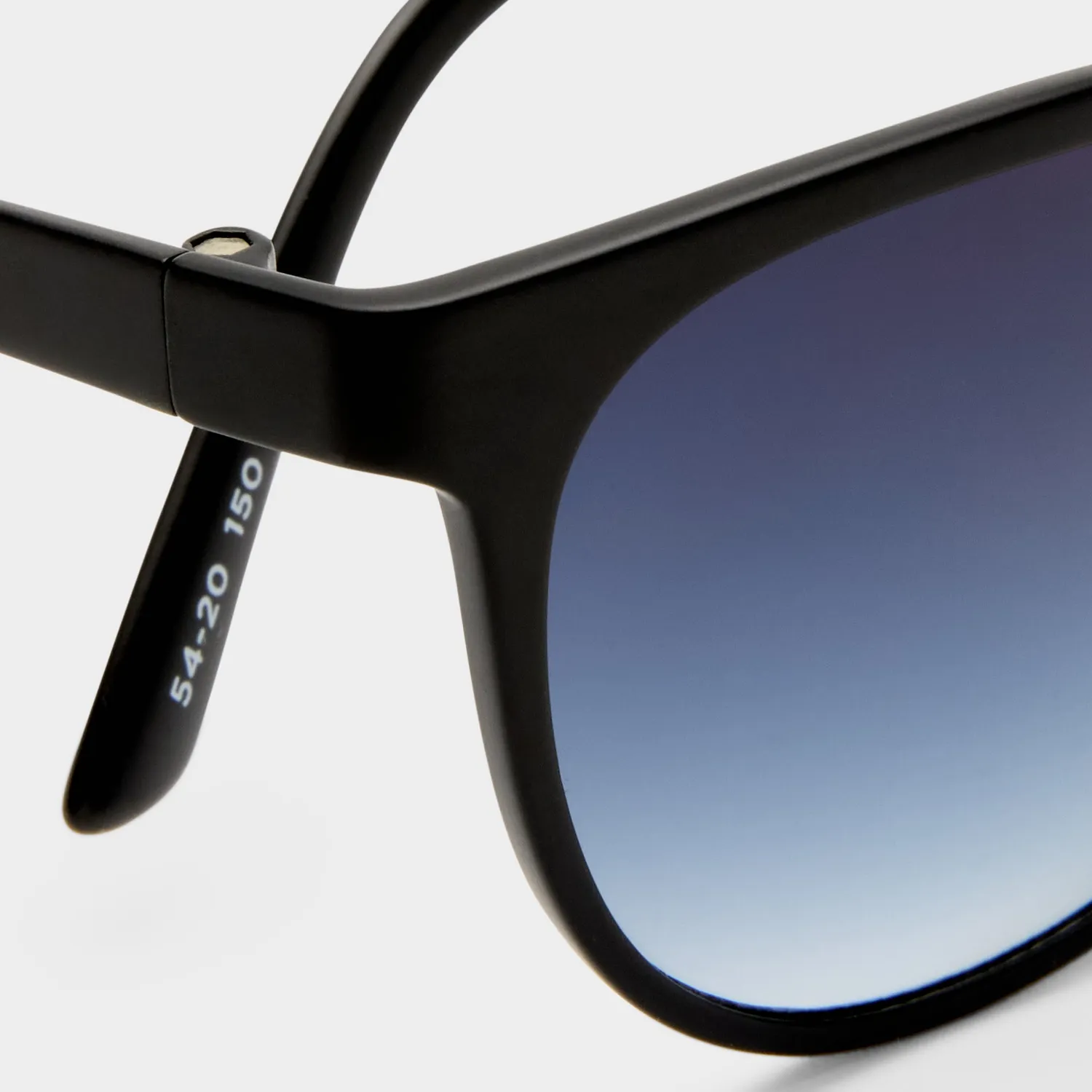 Le Specs Invincible occhiali da sole nero tondi