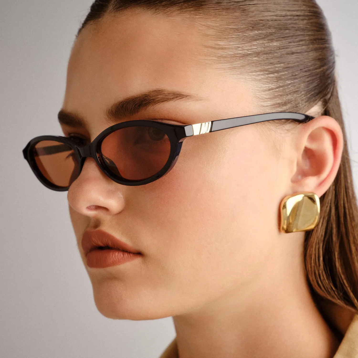 Le Specs Duskfall occhiale da sole blu navy ovale stretto