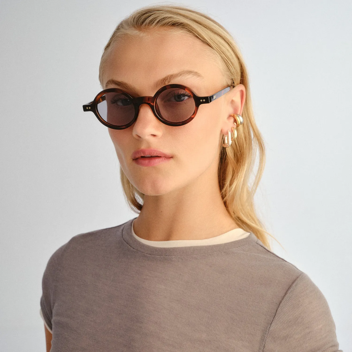 Le Specs Sycophantic + occhiali da sole tartarugato rotondi