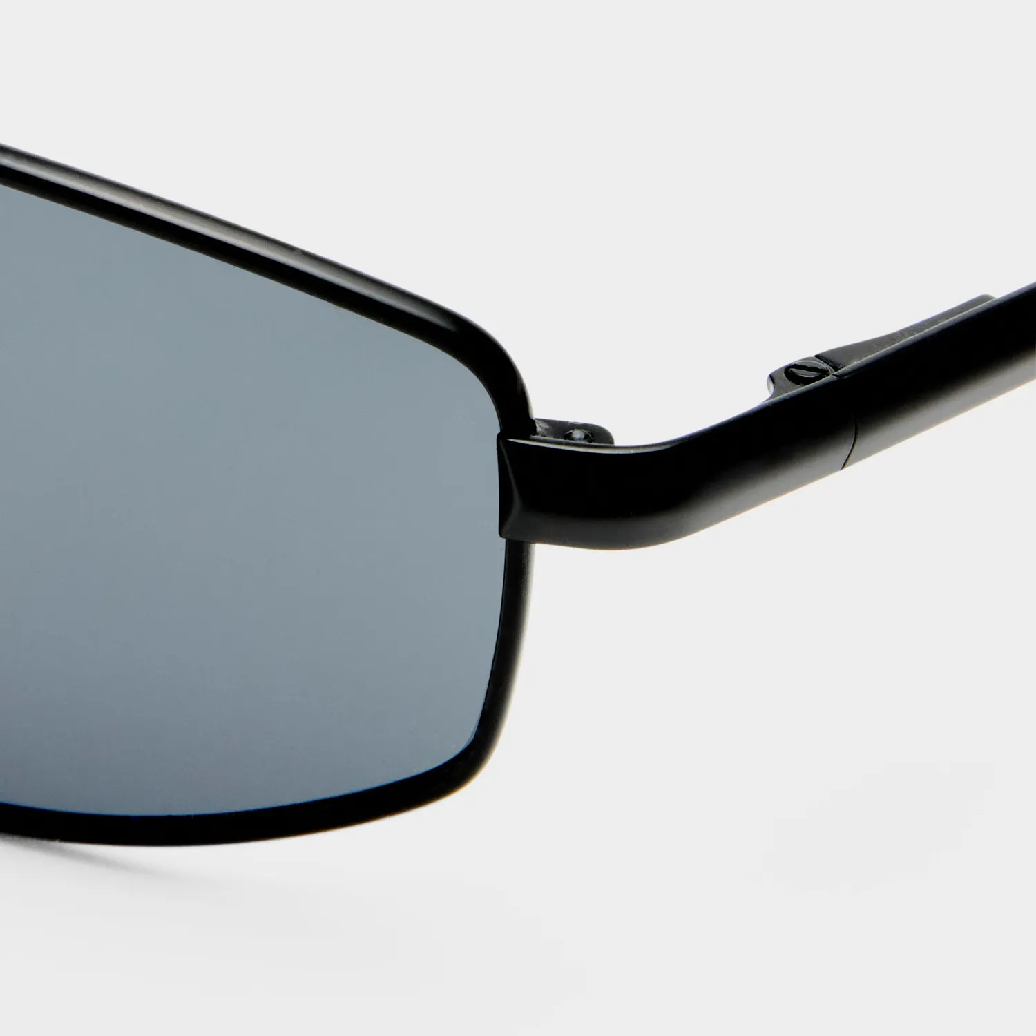 Le Specs Star Beam occhiali da sole nero opaco ovale wrap