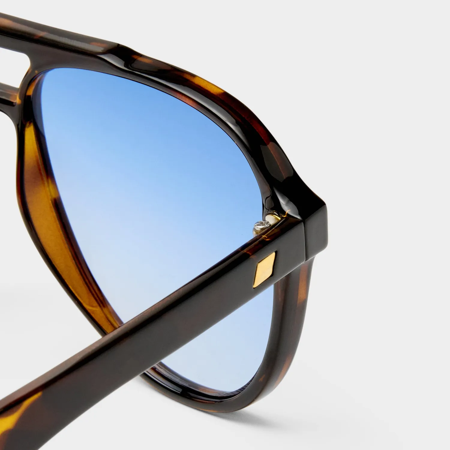 Le Specs Tragic Magic occhiale da sole tokyo tort blu