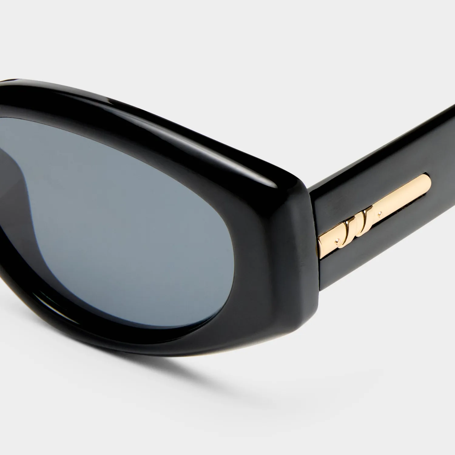 Le Specs Fevered + occhiali da sole nero ovali