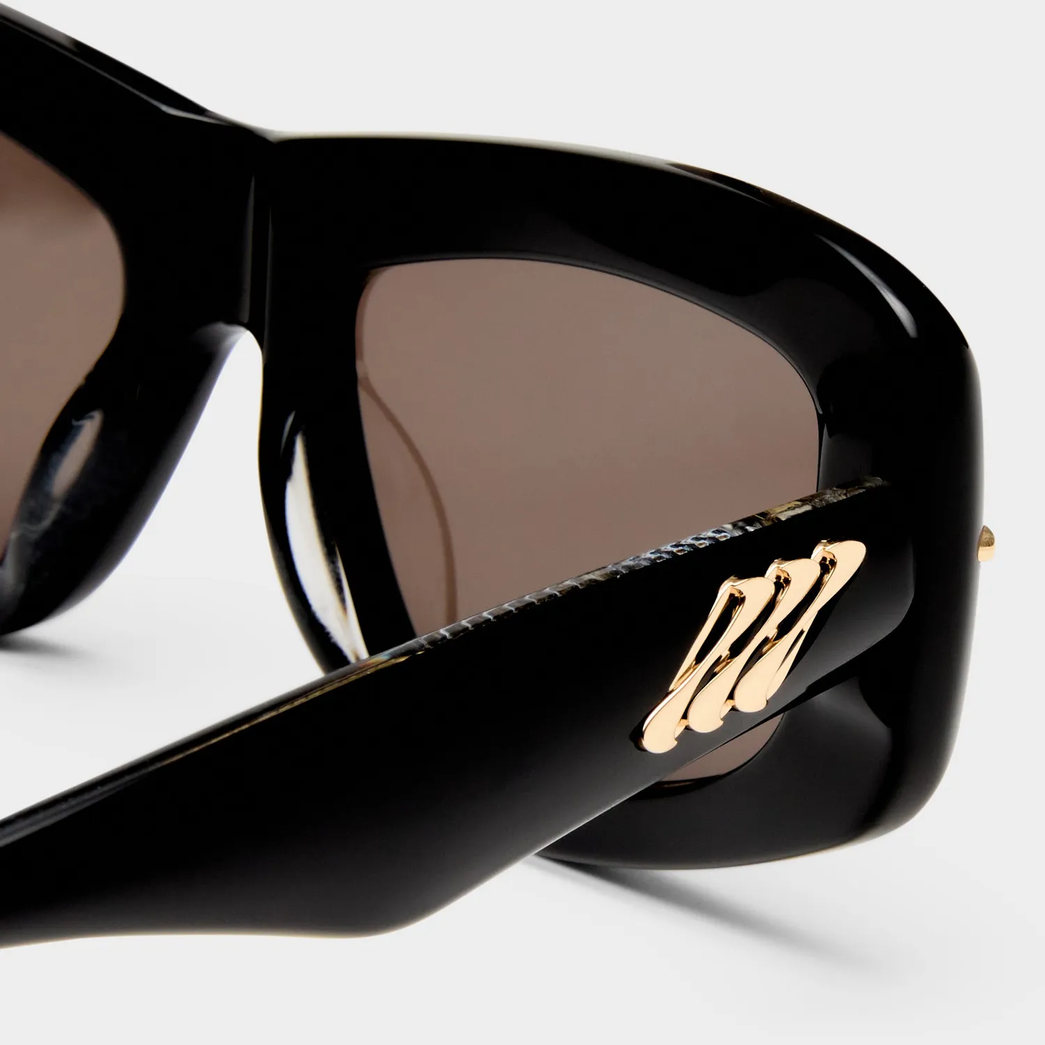 Le Specs Numero Ocho occhiali da sole nero shield acetato