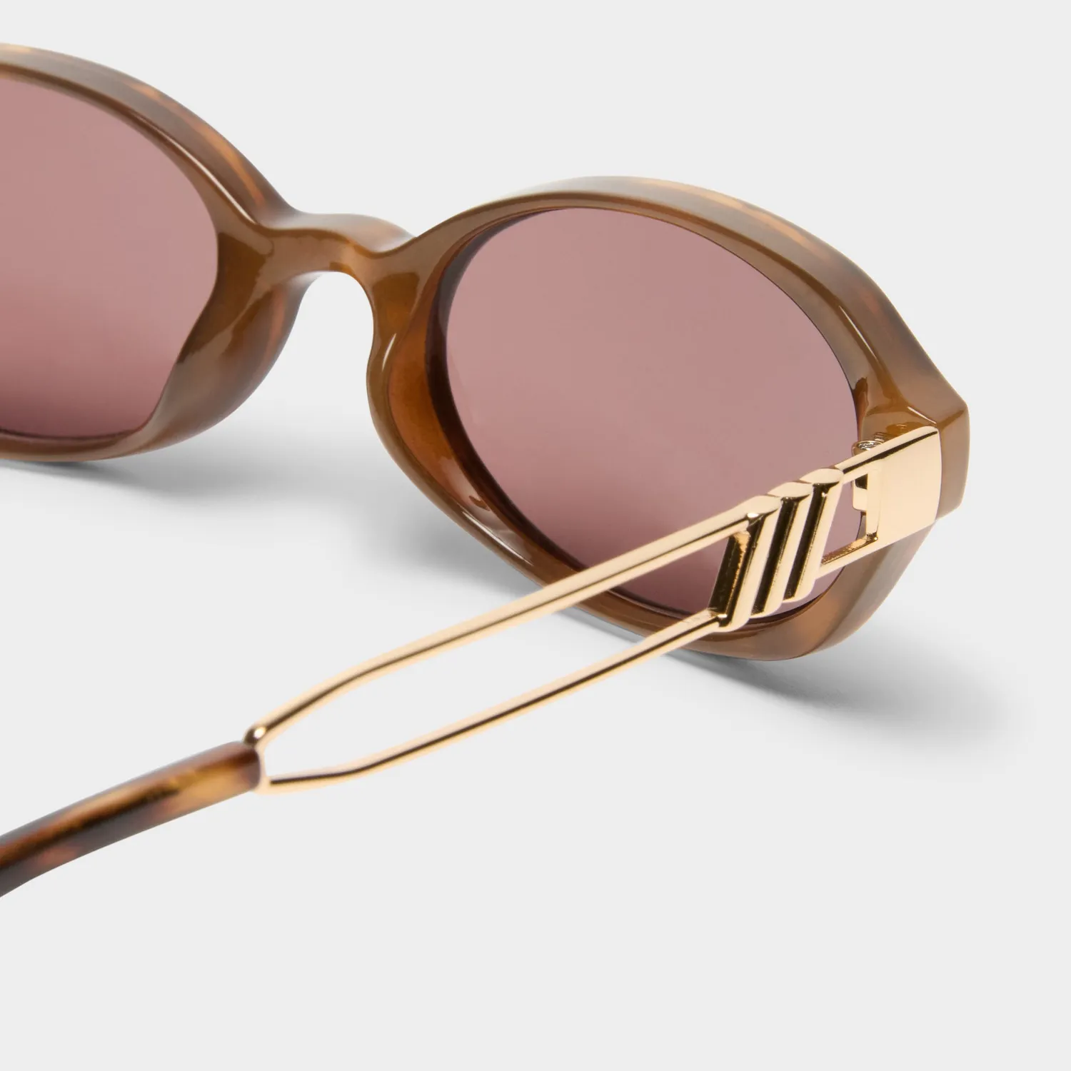 Le Specs Lunita occhiali da sole tartarugato ovali