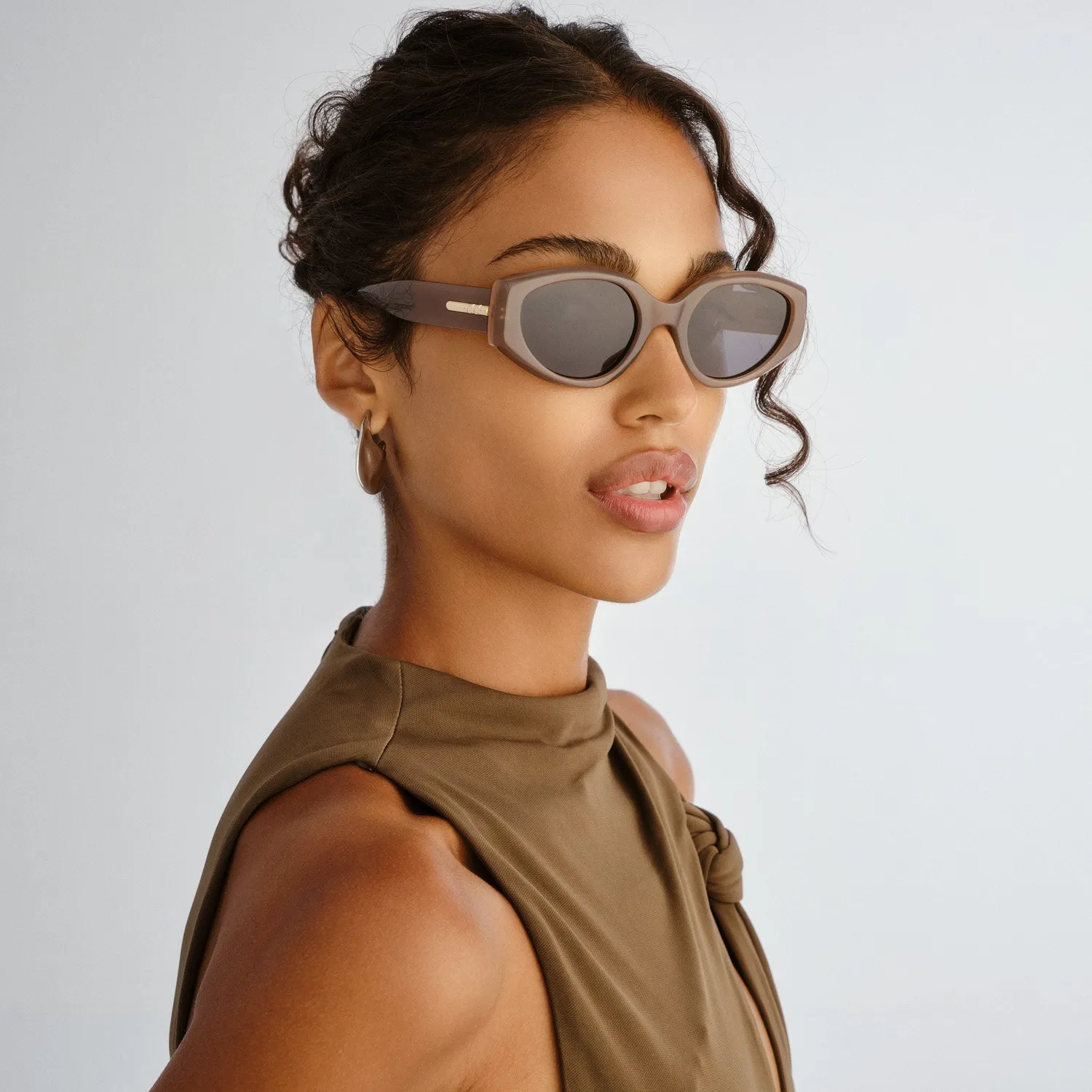 Le Specs Fevered+ occhiali da sole fawn smoke polarizzati