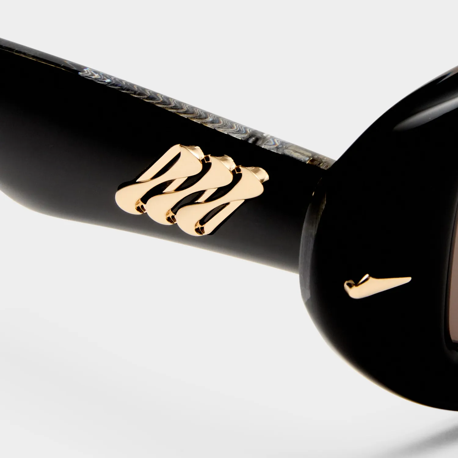 Le Specs Luxe Numero Siete occhiale da sole nero ovale