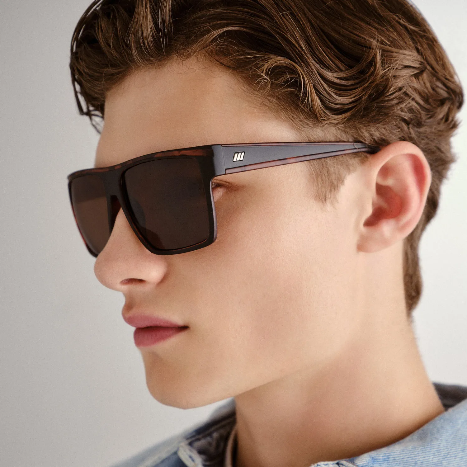Le Specs Dirty Magic occhiale da sole nero tartarugato