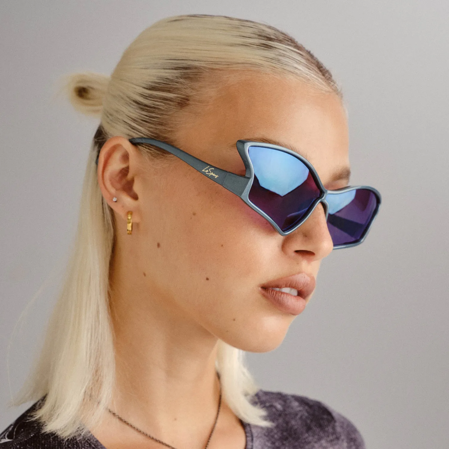 Le Specs Tailfin occhiale da sole blu specchiati