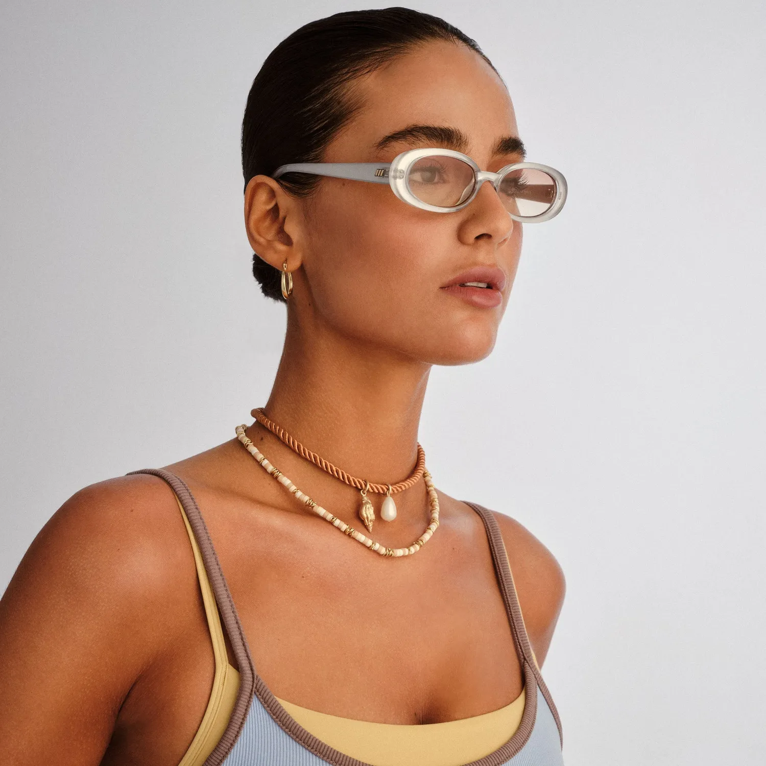 Le Specs Outta Love occhiale da sole silver pearl ovale