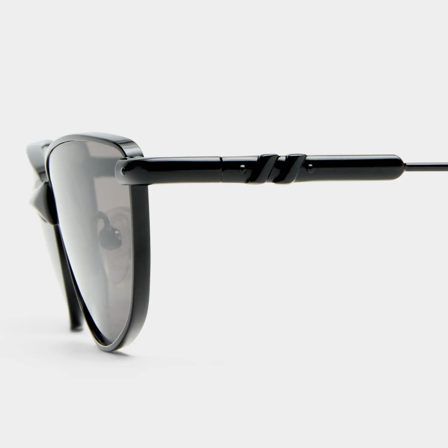 Le Specs Thorned occhiale da sole nero cat-eye