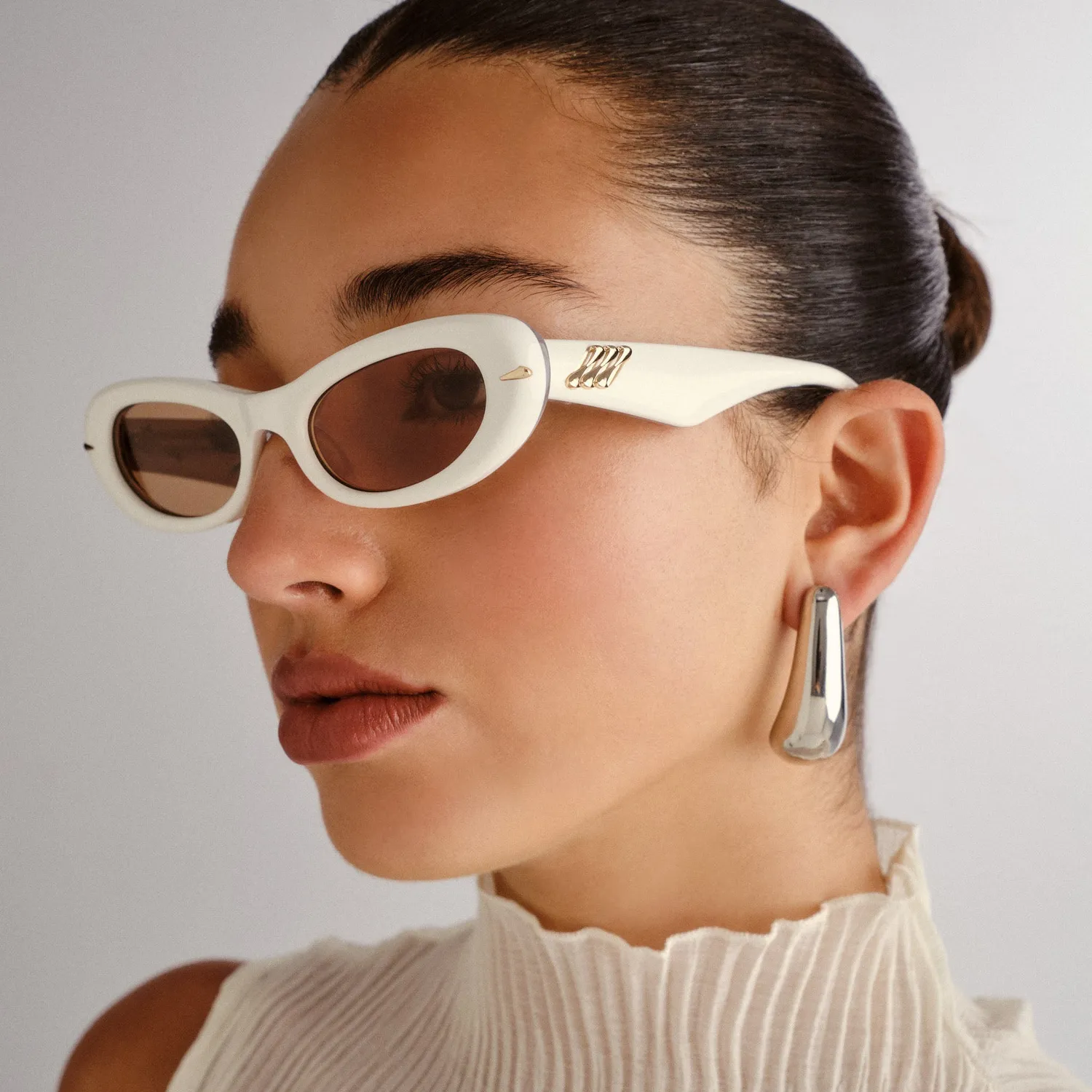 Le Specs Numero Uno occhiale da sole avorio ovale