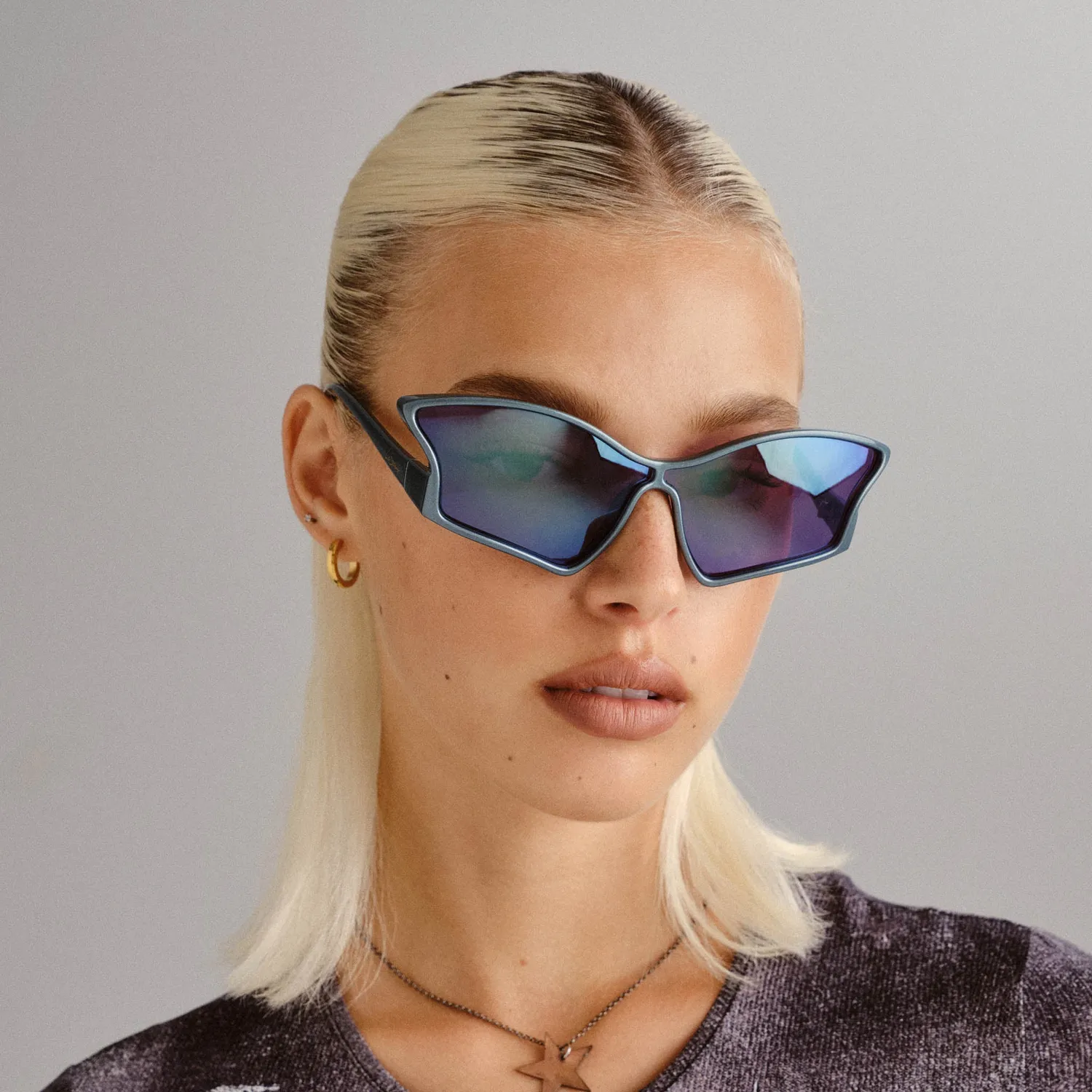 Le Specs Tailfin occhiale da sole blu specchiati