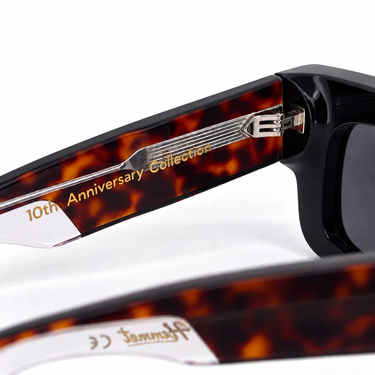 Hemmet 10th Anniversary H01 occhiale da sole nero tartarugato