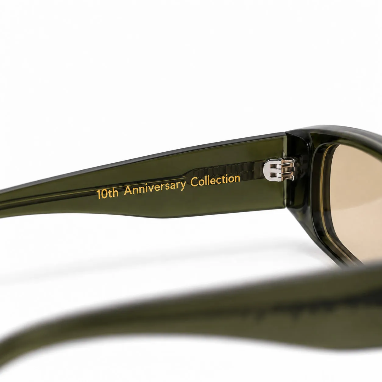 Hemmet 10th Anniversary H09 occhiali da sole verde oliva polarizzati