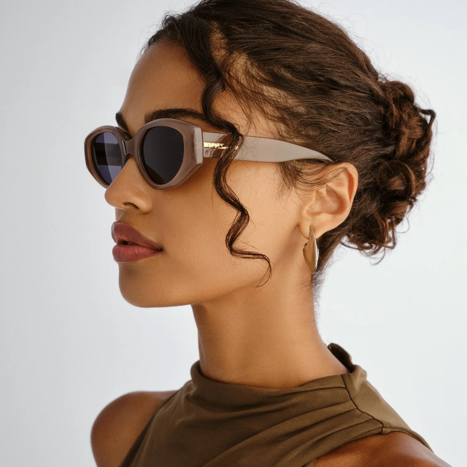 Le Specs Fevered+ occhiali da sole fawn smoke polarizzati