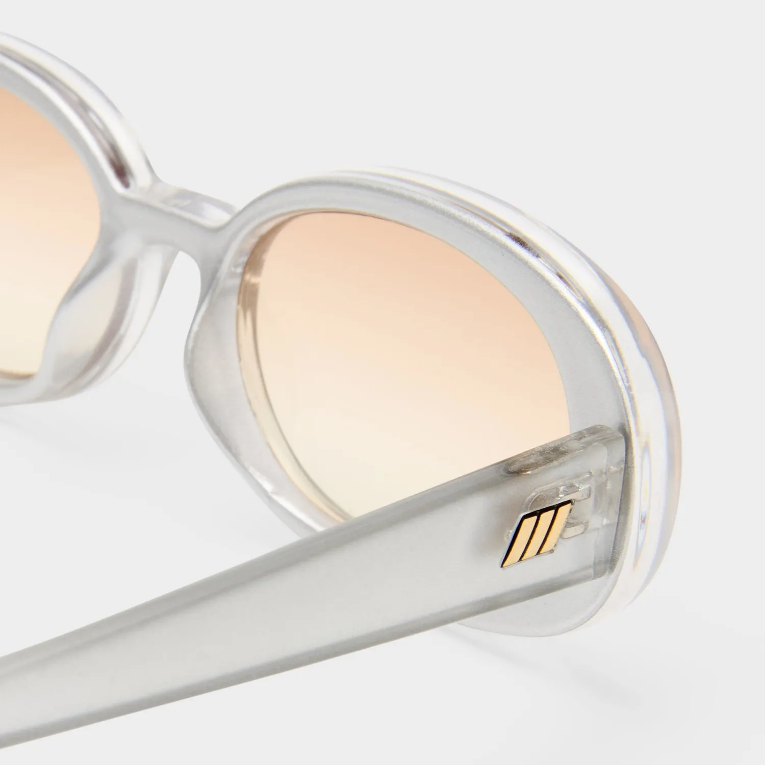 Le Specs Outta Love occhiale da sole silver pearl ovale