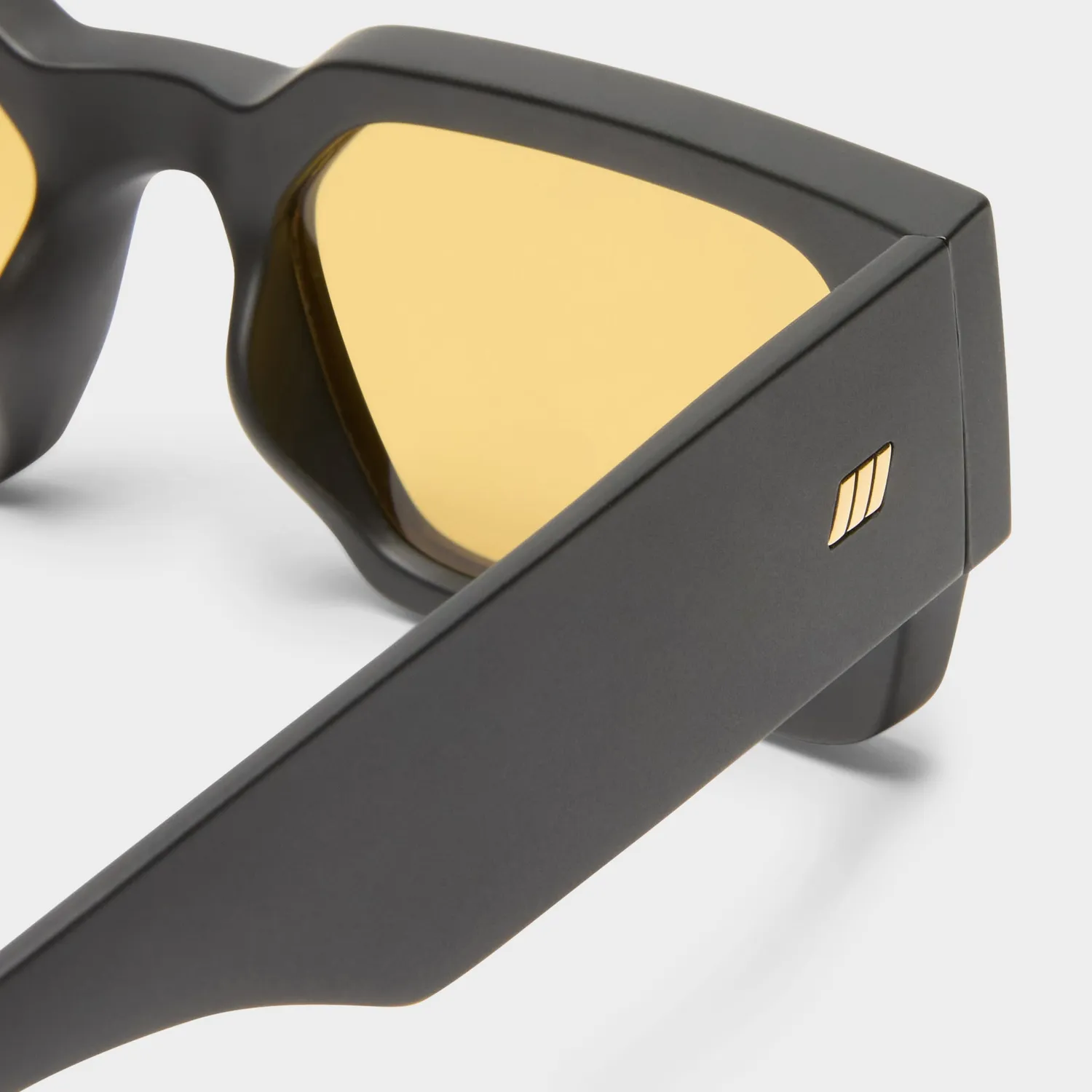 Le Specs Contemplation occhiali da sole nero opaco lenti ottone